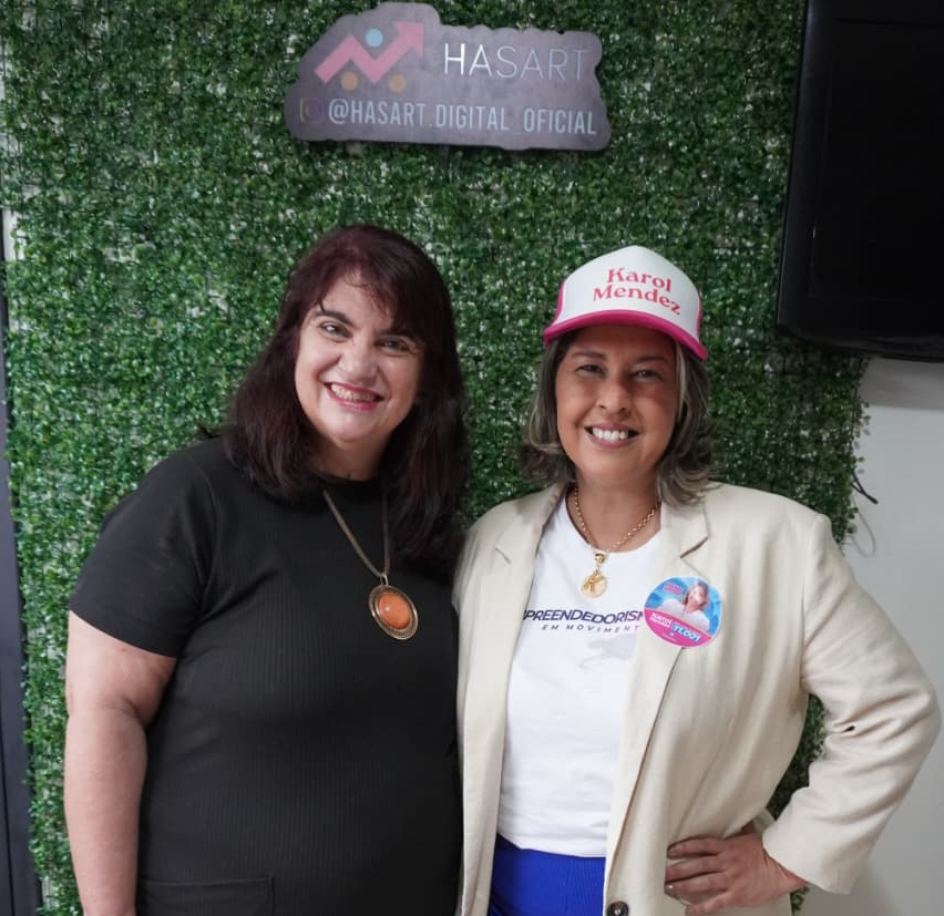 Mônica Figueira e Karol Mendez no estúdio da Hasart Digital, durante gravação do Geração Talento sobre empreendedorismo no Rio de Janeiro.